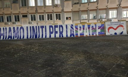“Preghiamo uniti per la Pace” davanti al Fazzi