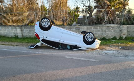 Rocambolesco incidente fra due auto sulla Galatina Collemeto