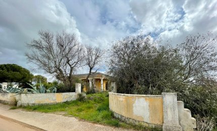 "Buttarla in caciara"