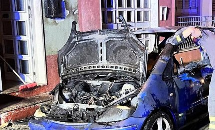 Auto incendiata nella notte a Collemeto