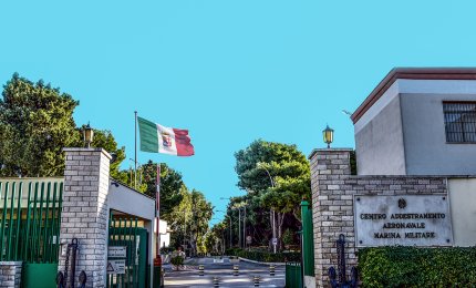 A Taranto la cerimonia per il 50° anniversario della fondazione del Centro Addestramento Aeronavale della Marina Militare