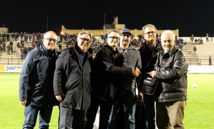 La Fratres dona un defibrillatore all'Asd Galatina Calcio