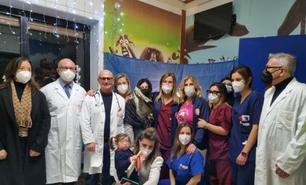 Sorrisi in Pediatria a Galatina con la Motobefana del Club Salento 12000 giri