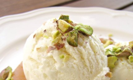 Vellutata di mele speziate con gelato di soia