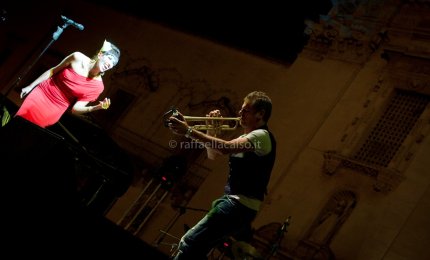 Al "Bacio D'a(d)dio" di Nina rispondono 50mila..applausi