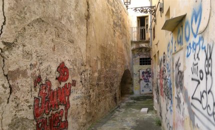 'Lu stuvatu de la nunna Ssunta maurella', passeggiando una domenica nel centro antico di Galatina