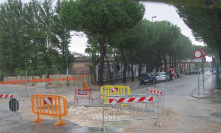 Attraversamento a raso della tangenziale davanti al Polo 2? Nessuno ha dato disposizioni all'impresa