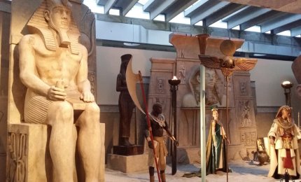 Gli abiti di Pino Cordella fra le 'Emozioni dal cinema' nella Fiera di Galatina
