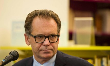 Cecchi Paone ed Emiliano: "Legalizziamo la prostituzione"