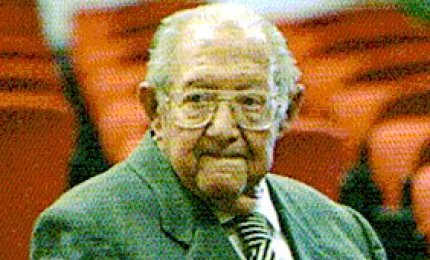"Come si fa ad autorizzarla a Galatina se ortopedia non c'è nemmeno a Lecce?" La biografia di Domenico Galluccio