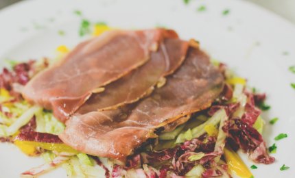 Tonno, speck e insalatina