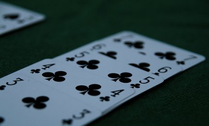 A volte giocare a carte...fa bene