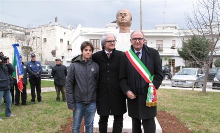 Inaugurato il monumento ad Aldo Vallone