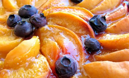 Crostata di albicocche e mirtilli