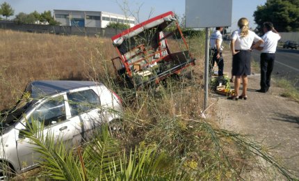 Schianto sulla Galatina-Lecce, conducenti salvi per miracolo