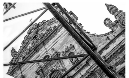 Il silenzio dei tubi innocenti