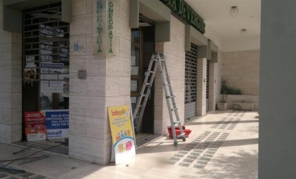 Furto con scasso alla Farmacia Vergine