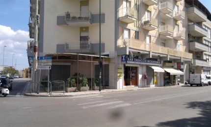 Furto alla tabaccheria Contaldo, guardia giurata spara due colpi in aria ma i banditi non si fermano