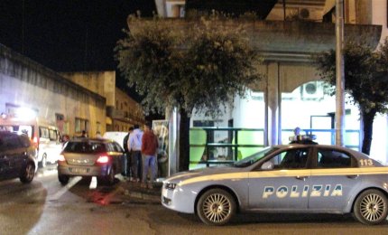 Rapina al Better di via Soleto, ferito il titolare