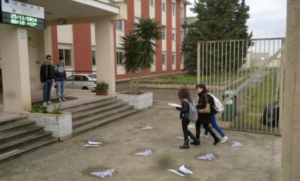 Bianche farfalle in ricordo delle sorelle Mirabal