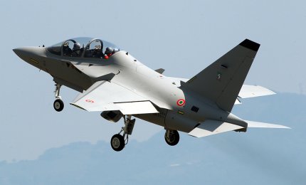 Babbo Natale a Galatina lascia la slitta per il T-346