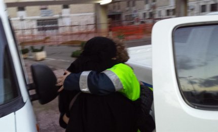 Noi lo salutiamo così, tra le lacrime