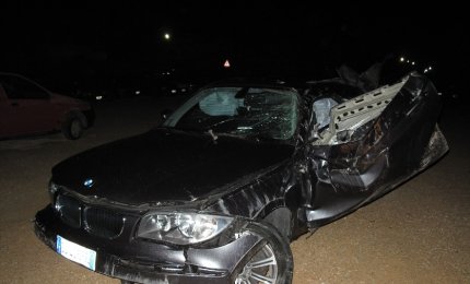 Auto fuori strada. Giovane galatinese in gravi condizioni. Necessario l'intervento dei Vigili del fuoco. Ferito anche il suo amico di Soleto