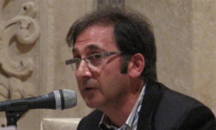 “La polvere e l’acqua”, parole lungo la via della croce