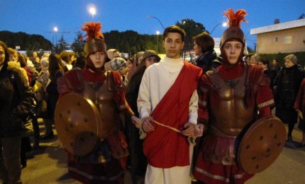 Una comunità sulla Via Crucis