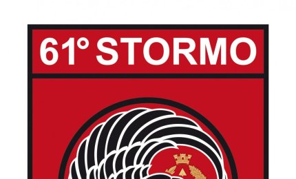 Il 61° stormo rinnova lo stemma e a Galatina arrivano le Frecce Tricolori