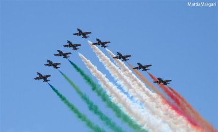 "Per l'ampio spazio a saettar insegno"