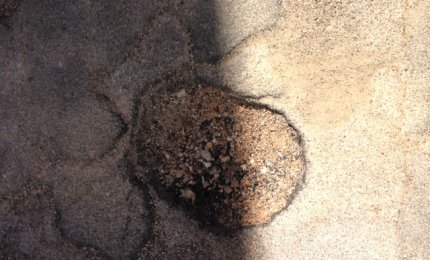 Buche in tutte le strade del Rione Italia