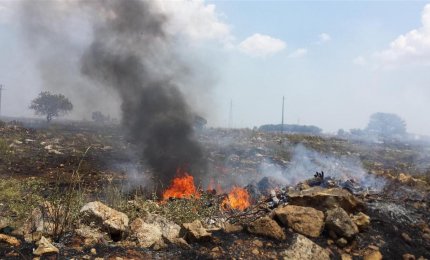 Vasto incendio fra Galatina e Noha