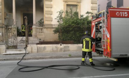 Incendio in via Roma, anziana salvata dal 118