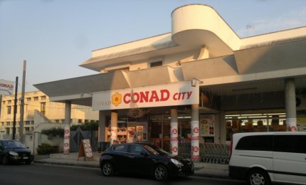 Rapina lampo alla Conad