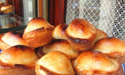 E noi continueremo a portare via come un dono i pasticciotti della &quot;Ditta Andrea Ascalone Pasticceria&quot;