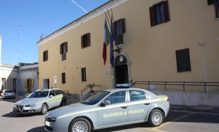 Immigrati ricevono quasi 2 milioni di assegni non dovuti