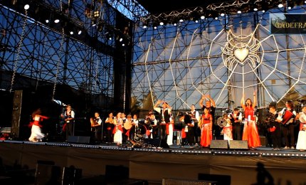 I Tamburellisti di Otranto a Napoli da Mattarella