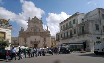 Un sibilo multicolore per le strade del centro