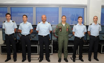 Al 'Fortunato Cesari' il primo volo in Italia di quattro allievi con l'Aermacchi T-346A