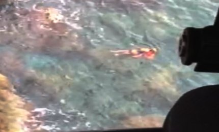 Pescatore salvato da un elicottero della Guardia Costiera