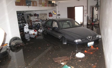 I soldi per i dirigenti si trovano, quelli per non farci vivere sott'acqua no! Con le piogge ritornano i problemi al Rione Italia