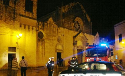 Cade un fulmine sulla Basilica di Santa Caterina d'Alessandria a Galatina. Paura per due turisti. Nessun danno alle opere d'arte