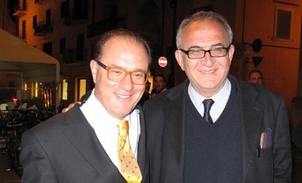 "Rinuncio ai compensi di Consigliere comunale"