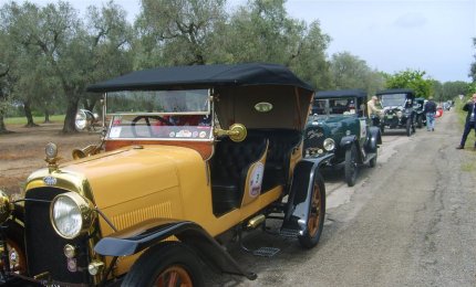 Auto d'epoca alla scoperta dei  “Saperi e Sapori del Salento”