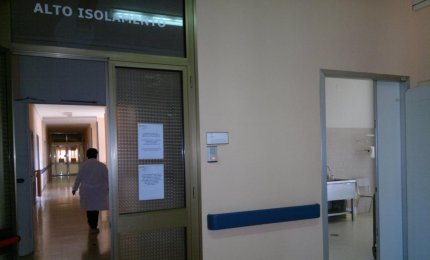 "Si prendano i letti dagli altri reparti!"