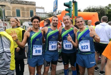 Maratona del Barocco, tagliano tutti il traguardo i quindici del Club Correre di Galatina