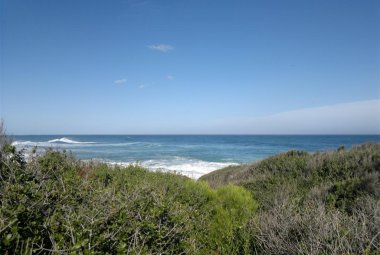 “Mare di mezzo. Alla ricerca dell’armonia tra le voci del Mediterraneo”