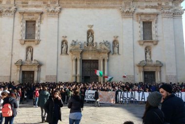 "Vogliamo studiare al caldo!"