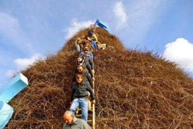 Con la Festa della vite al via la costruzione della focara